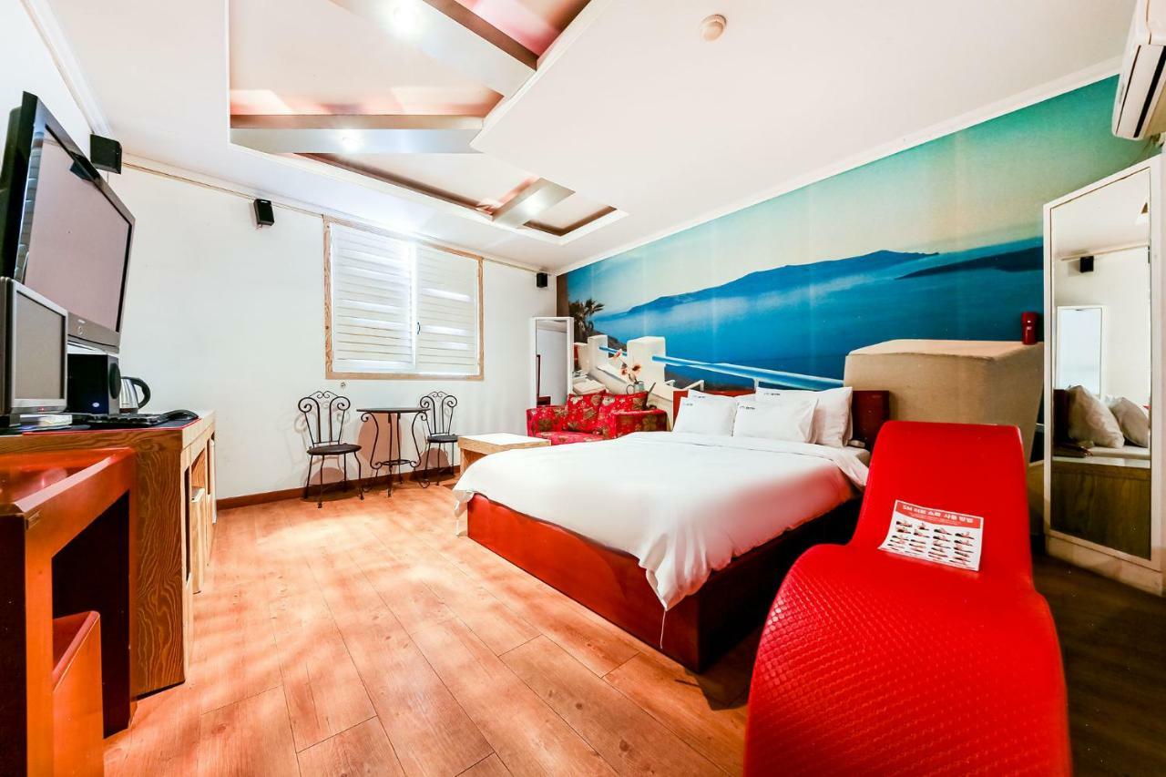 Hotel Rooky Tedzson Kültér fotó